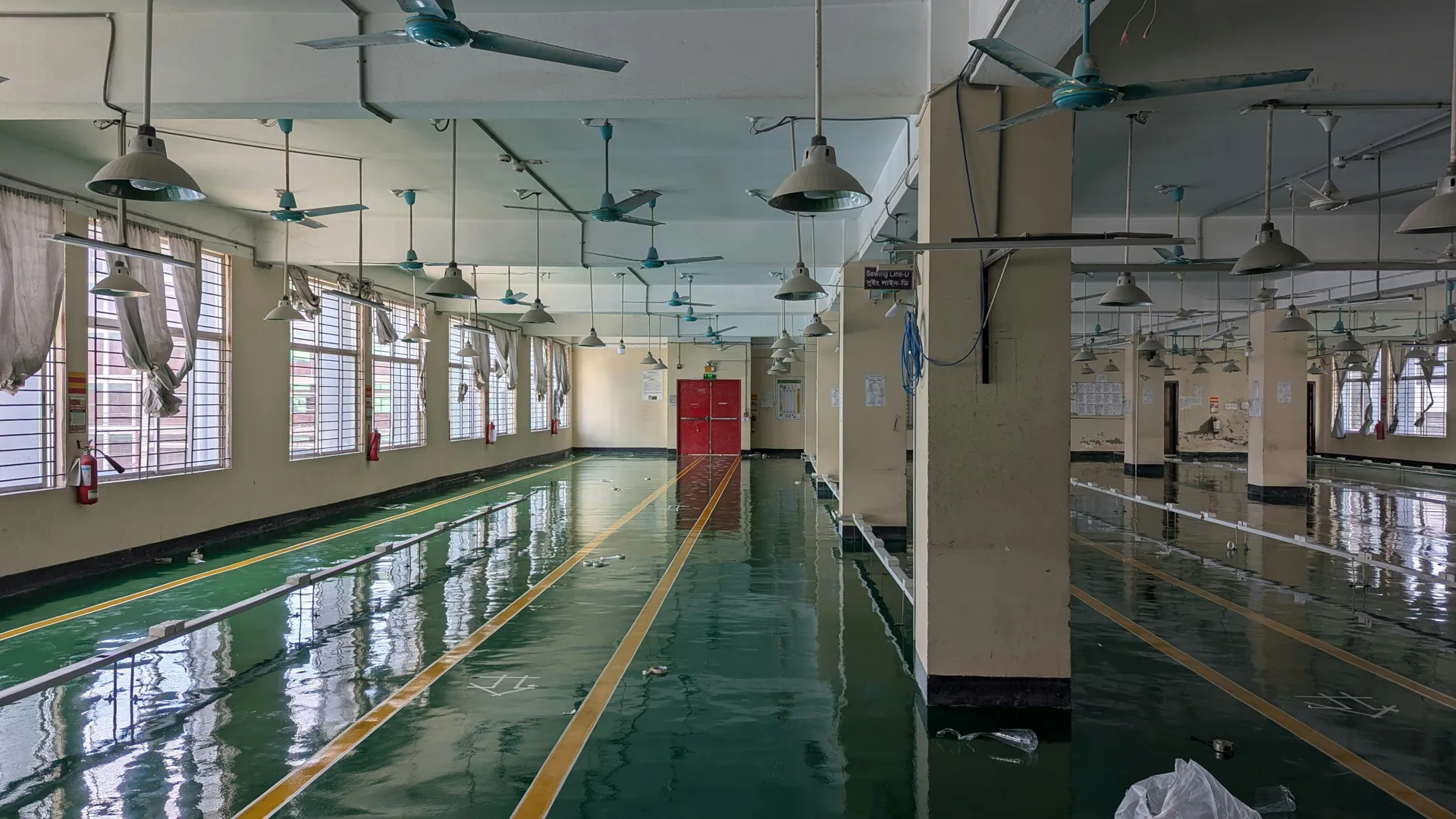 urethane food-grade concrete floor in a Detroit wash bay
