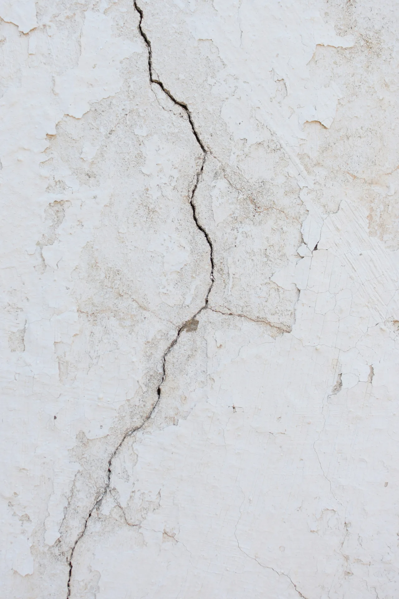 vertical crack in a residential concrete foundation wall in Detroit
