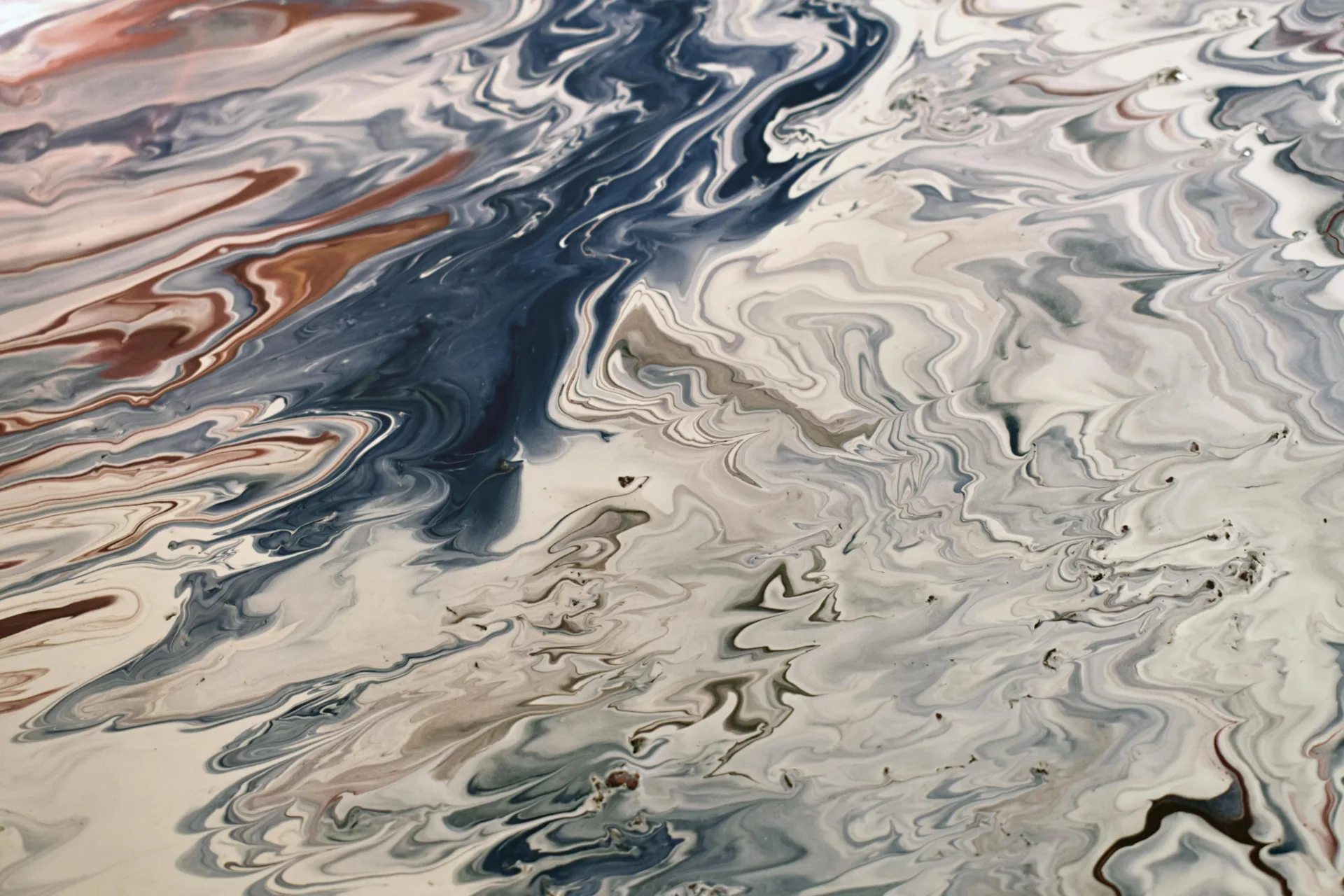 metallic epoxy floor coating in a Detroit home